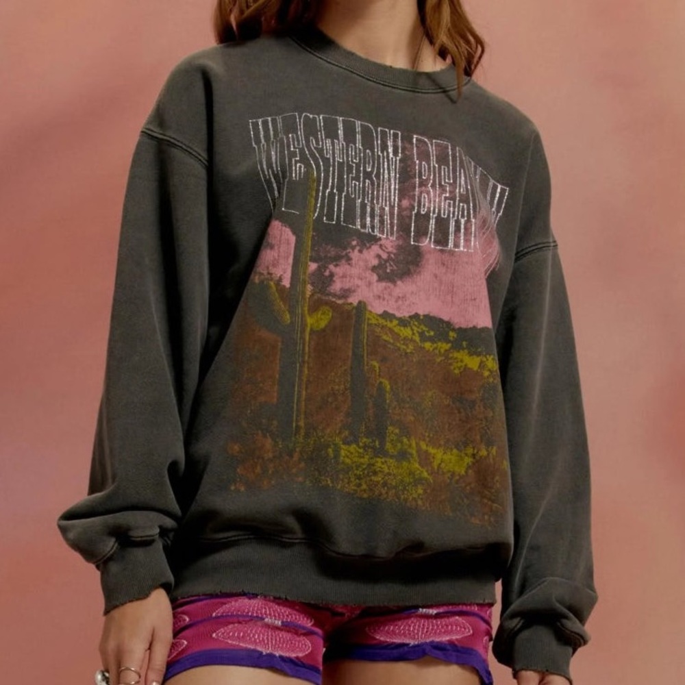 WESTERN BEAUTY BOYFRIEND CREW BY DAYDREAMER